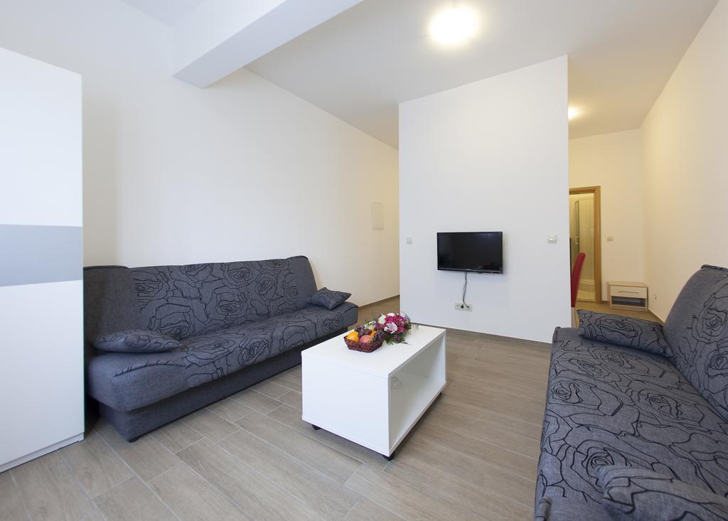 Klara Apartment